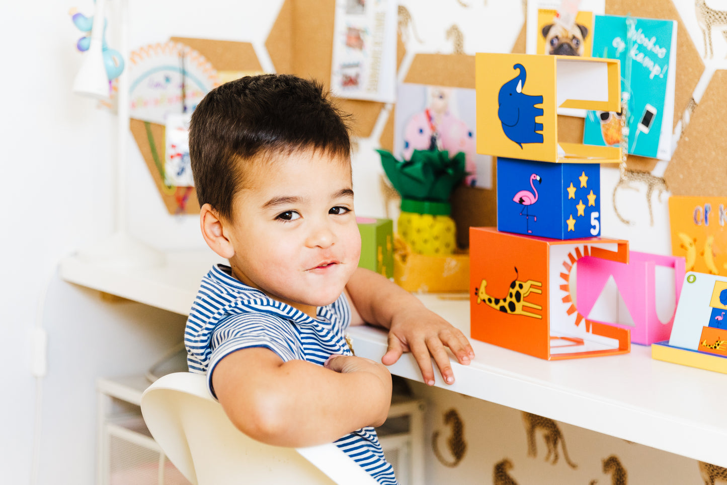 Peek-A-Zoo Game